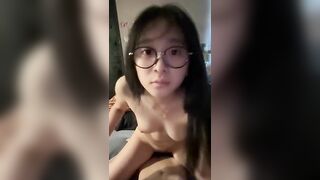 Đụ em kính cận lồn múp dễ thương