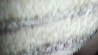 Đêm Khuya Khám Lồn Hồng Ẩm Ướt Con Em Họ 2