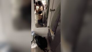 Châu Á nhỏ bé bú con cặc to tây đen12
