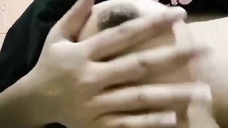 Em người yêu khoe vú to