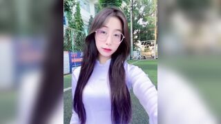 Chăn được em hoa khôi của trường, bắt em gửi clip móc cho xem