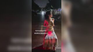 Cho vợ nằm trên nhấp lồn mãnh liệt