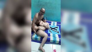 Vợ dâm làm tình với bạn của chồng còn bắt chồng quay phim chụp ảnh lại để làm kỷ niệm