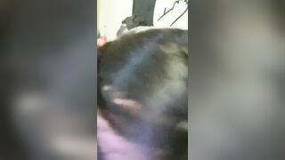 Đang ngủ thì thấy em nó cầm cặc bú con quạy lại làm kỉ niệm