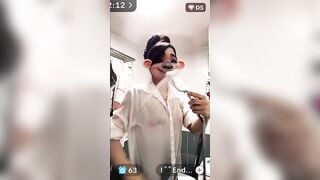 Idol mới trả kèo đi tắm lộ vú