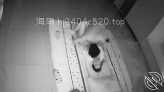Check cam thấy chồng và chị dâu địt nhau trong phòng ngủ