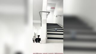 Oshiximiya địt public với b trai tại cầu thang thì bị hàng xóm phát hiện chạy k kịp