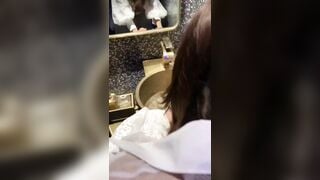em chưa kịp cởi đồ mà anh đã đè ra chịch rồi