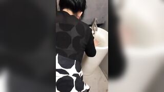 đang giờ làm mà lên cơn nứng thì phải làm sao