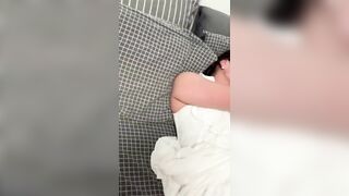 em đang trả lời tin nhắn người yêu mà anh cứ chịch làm em không kịp thở