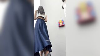 quay lén dưới váy máy em PGA trong sự kiện ra mắt xe - phần 12