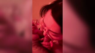đã dâm em lại còn đeo kính nữ thì ai mà chịu được