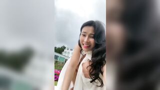 Con đĩ Hà My bệnh hoãn biến thái public chỗ đông người còn móc lồn