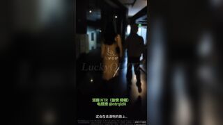 Đi Karaoke rồi cùng với thằng b địt threesome e nhânviên xinhđẹp từ nvs đến phòng hát