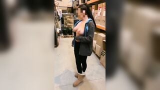 Gạ bà chị khỏa thân show dâm trong nhà kho