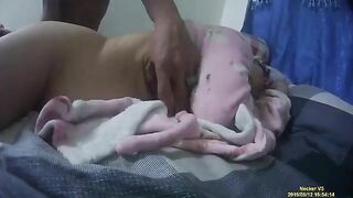 Lén địt chị dâu chubby vú to mông bự đang ngủ say