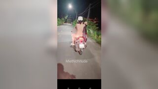 Public cho người lạ chở