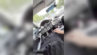 E họ kính cận nứng l chịu k nổi búcu a trai trên oto r địt trên xe cho ng lạ qua nhìn