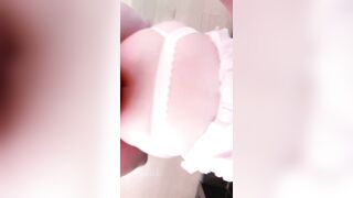 Doggy địt trần bé em họ loli mặc váy hồng siêu đáng yêu