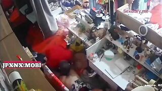 Bú lồn địt chủ shop hàng ngon dâm đãng kích thích bắn tinh vào lồn