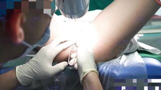 (Cận cảnh) Quá trình khám phụ khoa cho em gái có lồn không lông hồng hào