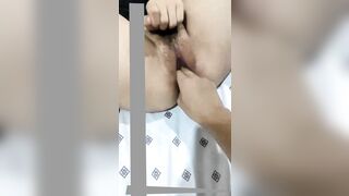 Huấn luyện bé e họ học sinh móc lồn bắn nước bắt quỳ xuống bú cu như chó cái động dục