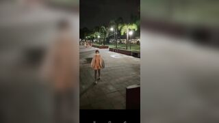 Public ngoài công viên cùng em mei