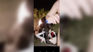 Public cho người lạ sờ bướm