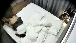 Thầy giáo dân em sinh viên mới lớn vào nhà nghỉ địt nhau dâm đãng
