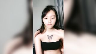 Em gái dáng ngon livestream thủ dâm