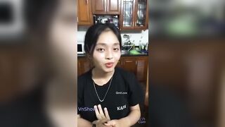 [Hot] Em gái mới lớn làm ở KaFa bị người yêu tung clip . Mặt dâm vkl