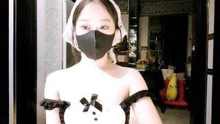 cô hầu gái live thủ dâm bắn nước tung tóe