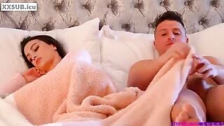 Địt con em kế vú to lồn dâm khi đi du lịch