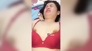 Bác Hàng Xóm Vú To, Nhờ Cạo Lông lồn Xong Cho lÚt Cán Djt Lồn nhiều Nước Dâm Vl
