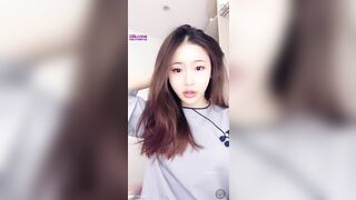 Sự diệu hiền và thuần khiết nó nằm trong đôi mắt em