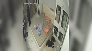 Bà dì khát tình bấy lâu thủ dâm hôm nay hẹn được phi công trẻ về bú lồn