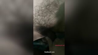 THANH NIÊN CHECK HÀNG BÀ CÔ VÉ SỐ