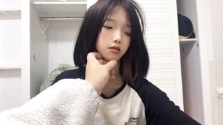 gạ thành công bé học sinh lớp 10 vào nhà nghỉ thành công