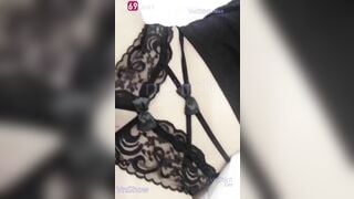 Mặc quần lọt khe xẻ đáy cho anh chịch bướm hồng hào căng mọng của bé sinh viên 2