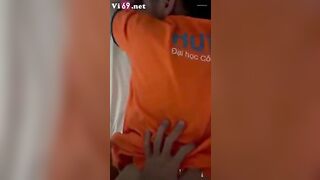 Quá Nứng, Hấp Dâm Bé sinh Viên HUTECH Nứng ko Cởi quần Áo xuất tinh đầy lồn