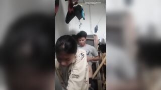 hai em học sinh địt nhau ở góc nhà còn quay clip
