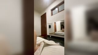 mò bím em gái họ gần nhà lúc em đang ngủ
