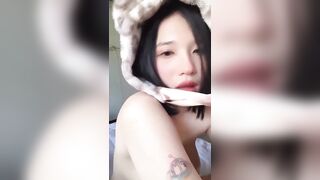 Em gái chubby vú to lồn múp móc lồn dâm đãng chảy nước dâm đãng
