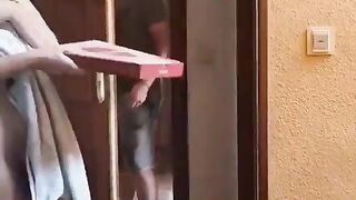 Shipper Giao pizza Được E Gái Xinh nunglon Ga djt kO Bảo Xuất Tinh đầy Lồn