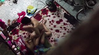 Quay lén thằng bạn đưa bồ về nhà địt mà mong nó địt từ từ thôi sợ xỉu con người ta