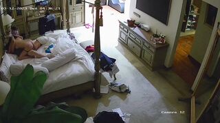 Chồng bí mật đặt camera ở phòng ngủ phát hiện vợ thường xuyên địt nhau với bồ