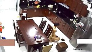 Xem cam thấy chị dâu đang quay khiêu dâm tự sướng