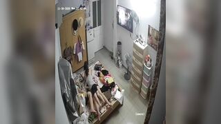 Bà mẹ hư hỏng vô y tứ
