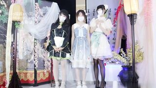 Clip 3 Em Gái Live Lột Đồ Show Hàng Nhìn Đã Con Mắt