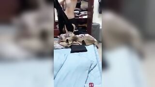 Chùm chăn Lén Nhìn con bạn Sục Cu, Nó thay quần Áo Cho some lút Cán lồn Non ko BaoMúp